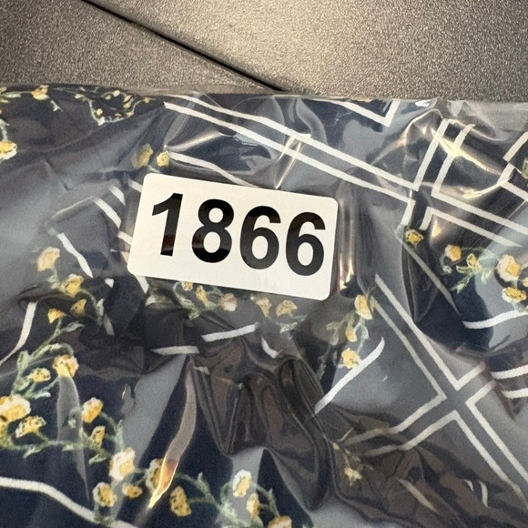 NWT LOFT Puff Sleeve Top Large Navy Floral Smocked Back Square Neck Cropped - Picture 9 of 9